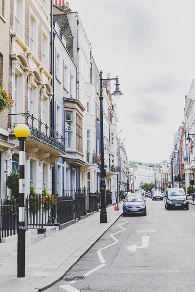 Mayfair, bir afflu içinde tarihi binalar ile güzel sokaklar