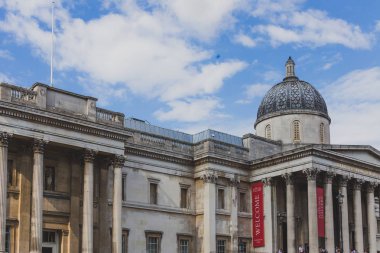 National Gallery London City Trafalgar meydanında görünümünü 