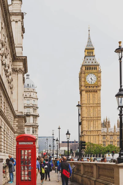 Palacio de Westminster y Big Ben en el centro de Londres — Foto de Stock