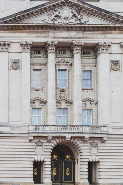 Vista del exterior del Palacio de Buckingham — Foto de Stock