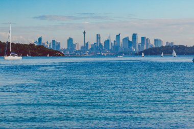 Watson'ın yuvasından görüldüğü gibi Sydney manzarası