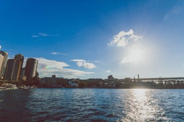 Sydney Harbour yakınındaki Merkezi işletme Circular Quay görünümünü