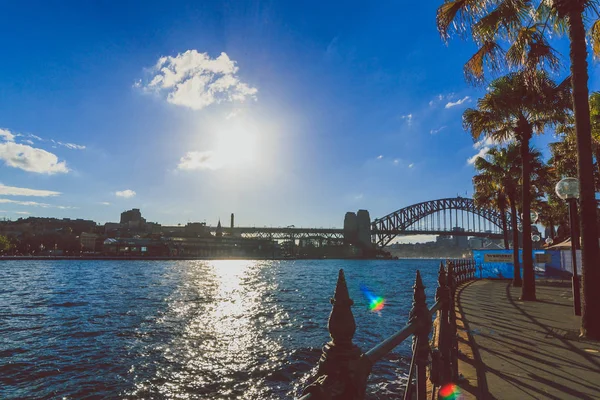 Vue du quai circulaire dans le port de Sydney avec vue sur le Harbo — Photo