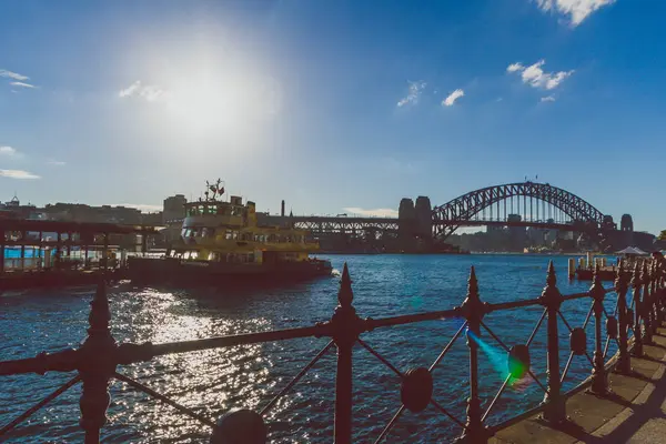 从哈勃看悉尼海港的圆形码头 — 图库照片