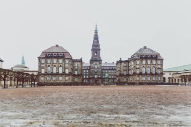 Copenhagen featuri Danimarka Parlamentosu alanda mimari