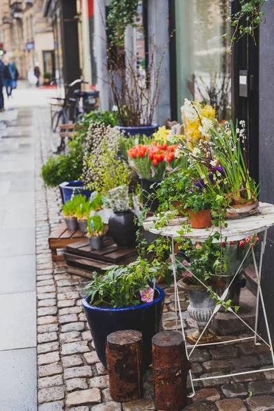 Blumenladen in Kopenhagen mit Blick auf die Straße Bokeh — Stockfoto