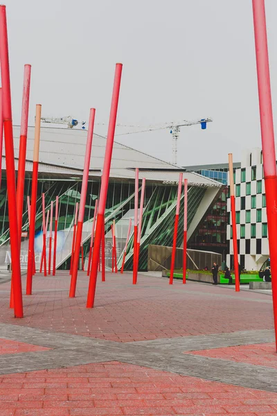 Uitzicht op het Grand Canal plein gebied van Dublin Docklands Poynter — Stockfoto