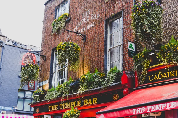 Το Temple Bar παμπ στο Δουβλίνο, αναμφισβήτητα το πιο δημοφιλές παραδοσια — Φωτογραφία Αρχείου