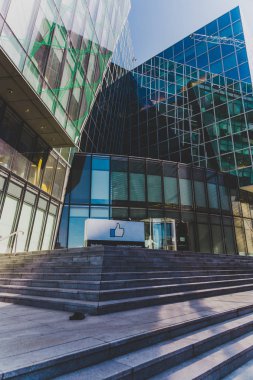 Facebook kurumsal ofis binaları yenilenmiş Docklands bir