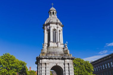 ünlü Trinity college Dublin CI içinde avlu görünümü