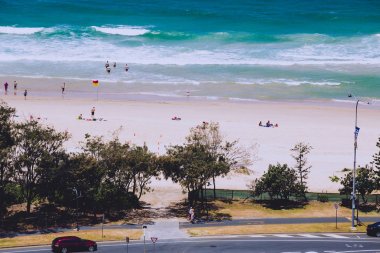 Surfers Paradise, Gold Coast Queensland detayını kıyı şeridi