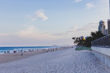plaj ve peyzaj Surfers Paradise Gold Coast