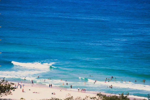 La playa y el paisaje en Surfers Paradise en la Costa Dorada —  Fotos de Stock