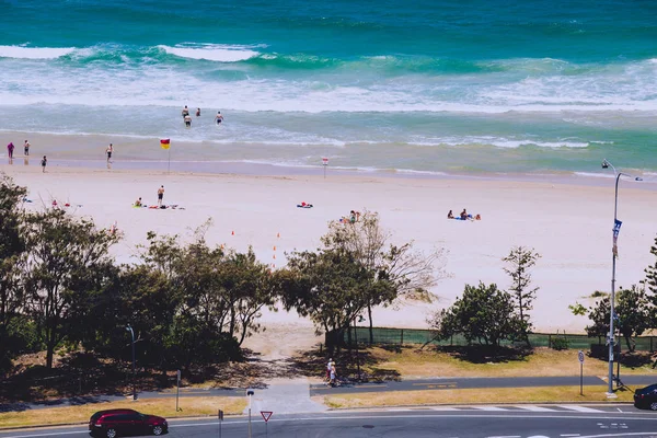 Kustlinjen detalj av Surfers Paradise, Gold Coast i Queensland — Stockfoto