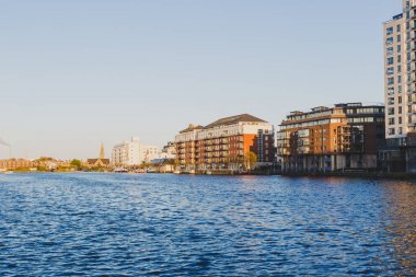 Dublin City Grand Canal Dock görünümünü akşam