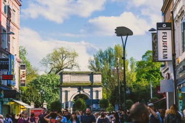 Grafton Street, Dublin şehir merkezinde mimari detaylar