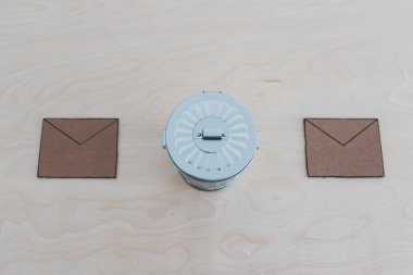 Gelen kutunuz, e- posta zarflarınız ve masadaki çöp kutunuz reddediliyor