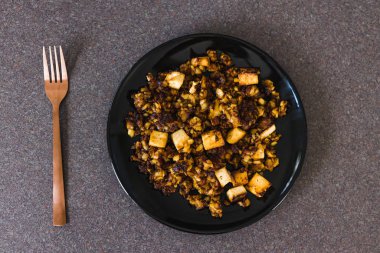 sauteed potatoes with marinated tofu cubes