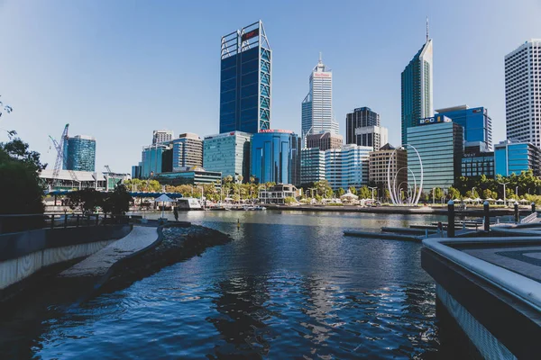 Perth city skyline from Elizabeth Quay with contrasty tones and — Stock Photo, Image