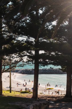 Cottesloe plajı manzarası, Pe yakınlarındaki en popüler plajlardan biri.