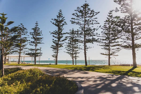 Vista da praia de Scarborough, uma das praias mais populares perto — Fotografia de Stock