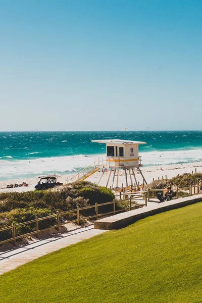 Kilátás Scarborough strand közelében Perth egy napos és meleg nyáron — Stock Fotó