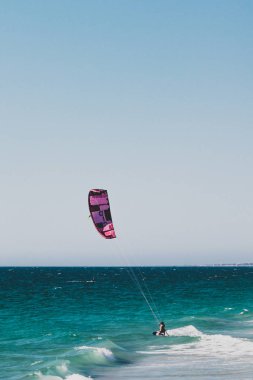 City Beach 'teki en popüler uçurtmacılardan biri. 