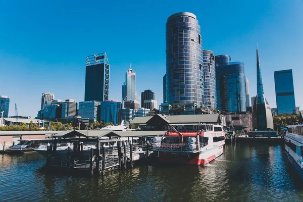 View of Elizabeth Quay and Barrack Street Jetty in Perth from th — Stock Photo, Image