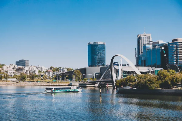 View of Elizabeth Quay in Perth from the water, a newly built ha — Stock Photo, Image