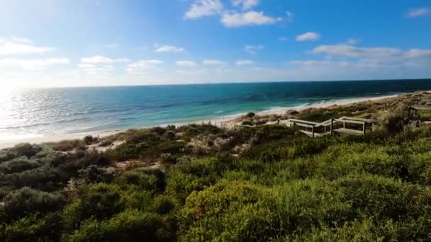 パース 西オーストラリア州 2019年12月27日 晴れと暖かい夏の日にパース近くのコテスロビーチの景色 — ストック動画