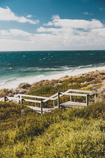 View of Cottesloe beach near Perth with thick vegetations and st — Stock Photo, Image