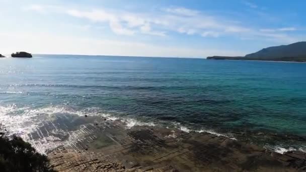 View Landscape Coastline Tessalated Pavement Beach Eaglehack Neck Tasman Peninsula — Stock Video