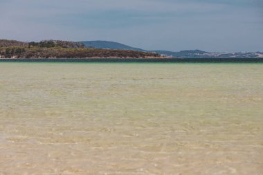 Tazmanya, Avustralya 'da kumsallı Dunalley Plajı manzarası