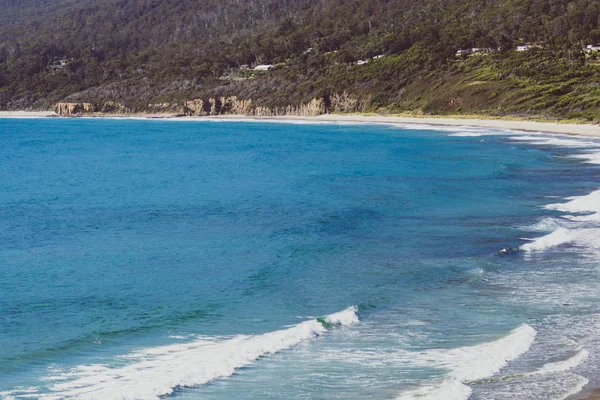 Vista da praia ao lado do pavimento Tessalated em Eaglehack N — Fotografia de Stock