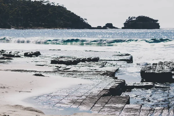 View of the Tessalated Pavement in Eaglehack Neck in the Tasman — Stock Photo, Image