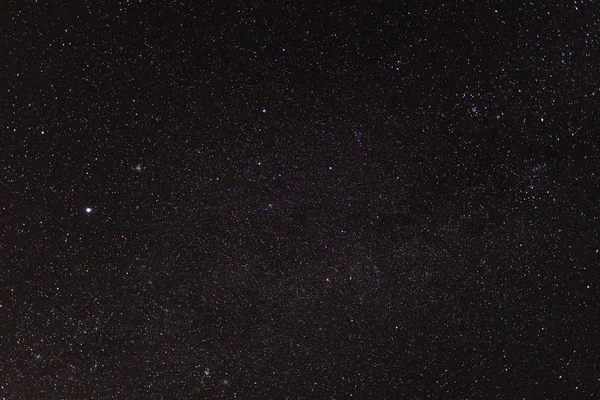 Céu estrelado noite com condições extremamente claras fazendo um monte de — Fotografia de Stock