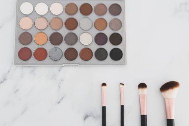 güzellik endüstrisi ve makyaj ürünleri, nud ile göz falı paleti
