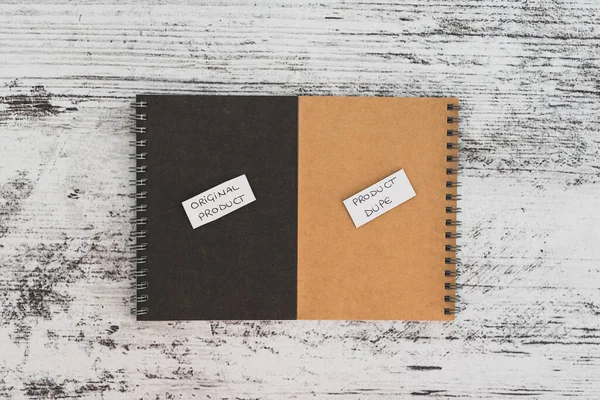 Koncepcja Imitacji Produktu Original Product Product Dupelabels Podobnych Notebookach Różnych — Zdjęcie stockowe