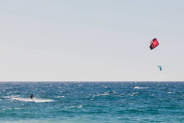 Perth Western Australia Enero 2020 Kitesurfistas Agua City Beach Cerca —  Fotos de Stock