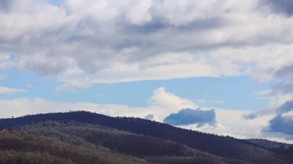 Mraky Přecházejí Počasí Mění Nad Horami Zastřelen Tasmánii Nad Mount — Stock fotografie