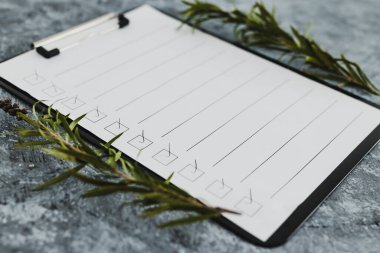 sürdürülebilir kalkınma ve yeşil ekonomi, yanında yeşil dallar ile listelenecek sığ alan derinliği çekim