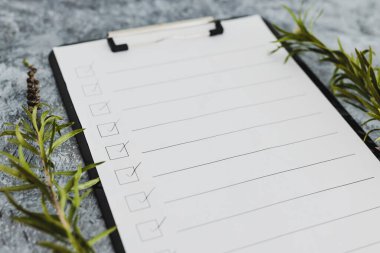 sürdürülebilir kalkınma ve yeşil ekonomi, yanında yeşil dallar ile listelenecek sığ alan derinliği çekim