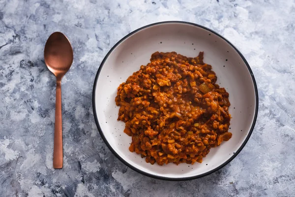 Gesundes Pflanzliches Ernährungskonzept Veganes Linsencurry Mit Tomatensauce Zwiebeln Und Kartoffeln — Stockfoto