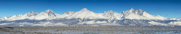 Panorama van witte toppen — Stockfoto