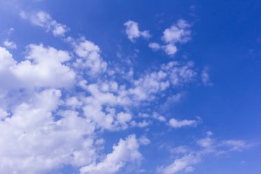 Mavi gökyüzü bulutu 