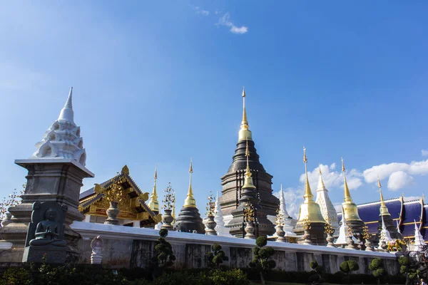 Pagoda in wat ban den, Maetang Chiangmai Tailandia — Foto de Stock