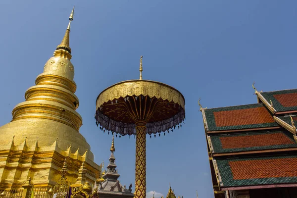 Wat Phra That Hariphunchai, Pagoda in Lamphun  Thailand — Stock Photo, Image