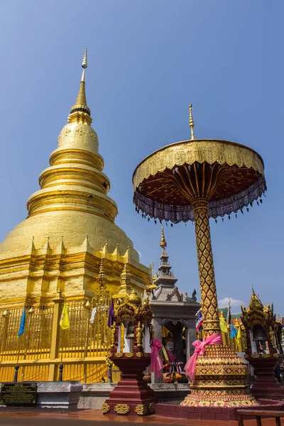 Wat Phra That Hariphunchai, Pagode em Lamphun Tailândia — Fotografia de Stock