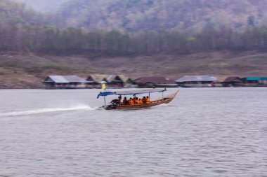 Pan kamera Maetaeng Chiangmai Tayland Mae Ngad Barajı yelkenli gemi