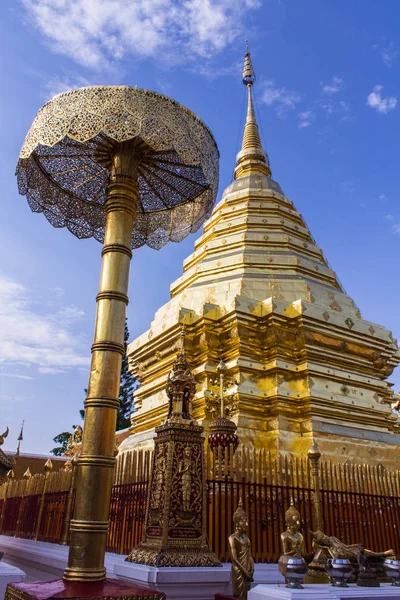 Wat Phra den Doi Suthep, Paogoda i Chiangmai Thailand — Stockfoto